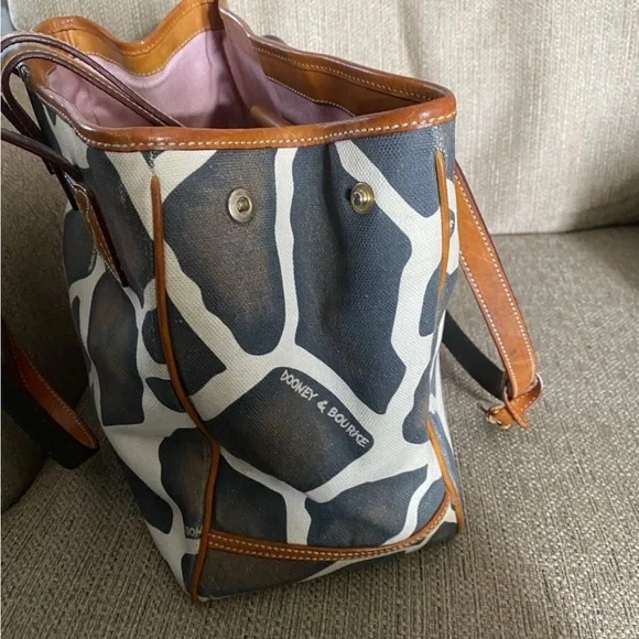 Dooney & Bourke Black, Cream & Tan Giraffe-Print Shoulder Bag - Picture 14 of 15